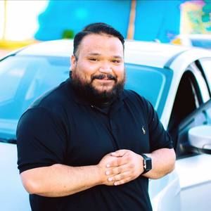 Meet your Posher, Efrain